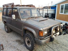 SUV   Isuzu Bighorn 1988 , 300000 , 