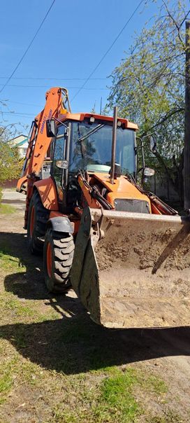 - Fiat Kobelco B100 2003 , 3450000 , 