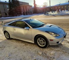  3  Toyota Celica 2000 , 700000 , 
