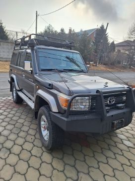 SUV   Toyota Land Cruiser 2011 , 4500000 , 