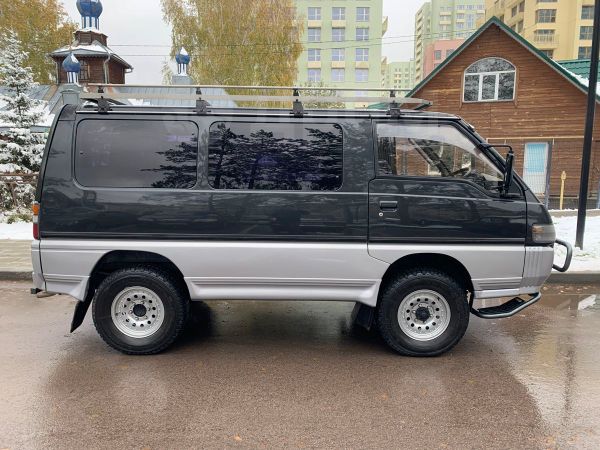    Mitsubishi Delica 1994 , 1100000 , 