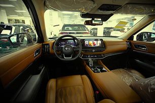 SUV   Nissan Pathfinder 2024 , 5800000 , 