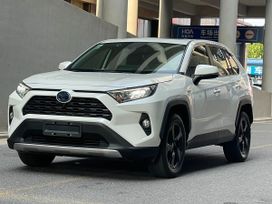 SUV   Toyota RAV4 2021 , 3400000 , 