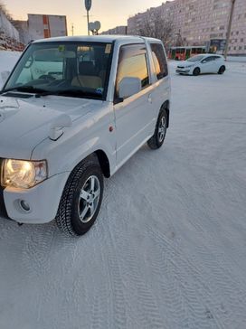  3  Mitsubishi Pajero Mini 2012 , 700000 ,  