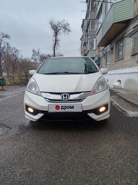  Honda Fit Shuttle 2014 , 900000 , 