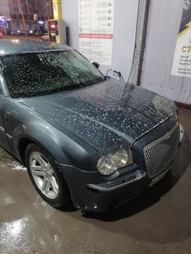  Chrysler 300 2004 , 555000 , -