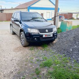 SUV   Suzuki Grand Vitara 2011 , 900000 , 