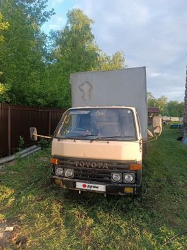    Toyota Dyna 1990 , 1050000 , 