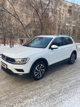 SUV   Volkswagen Tiguan 2018 , 3000000 , 