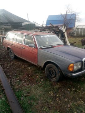  Mercedes-Benz W123 1982 , 250000 , 