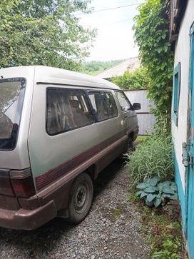    Toyota Town Ace 1989 , 279000 , -